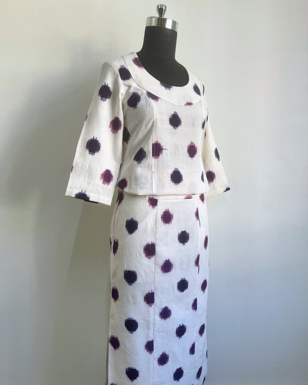 Anya Skirt - Off White Indigo Pink Circle ikkat