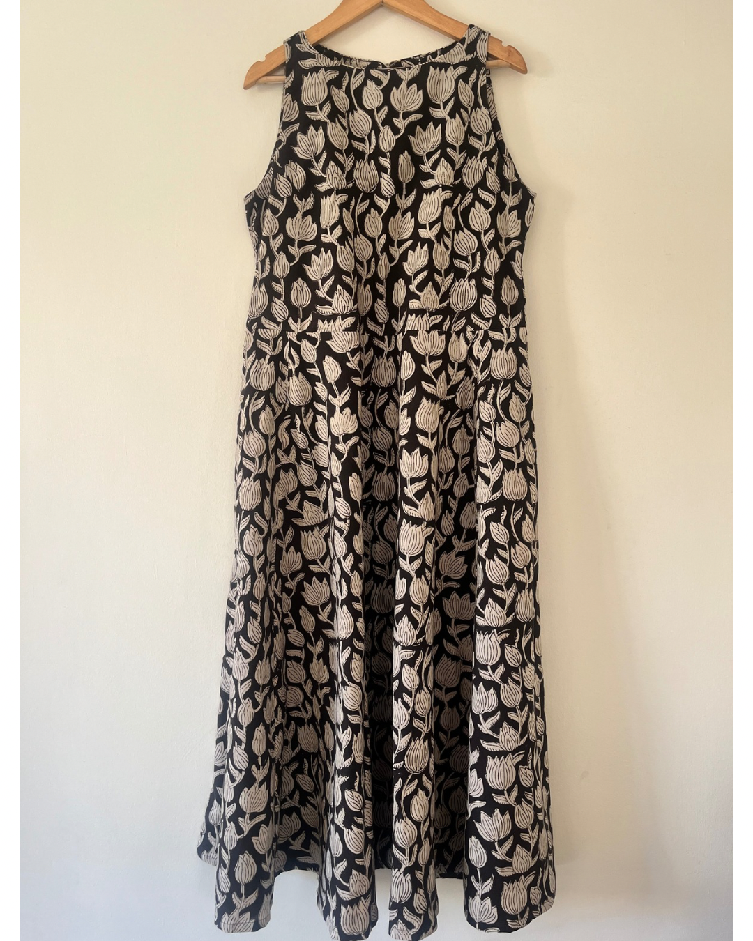 Varada Dress - black block