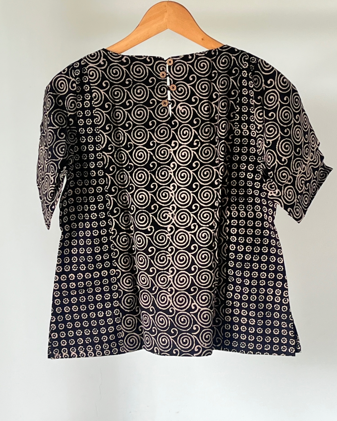 Maya Top - black block