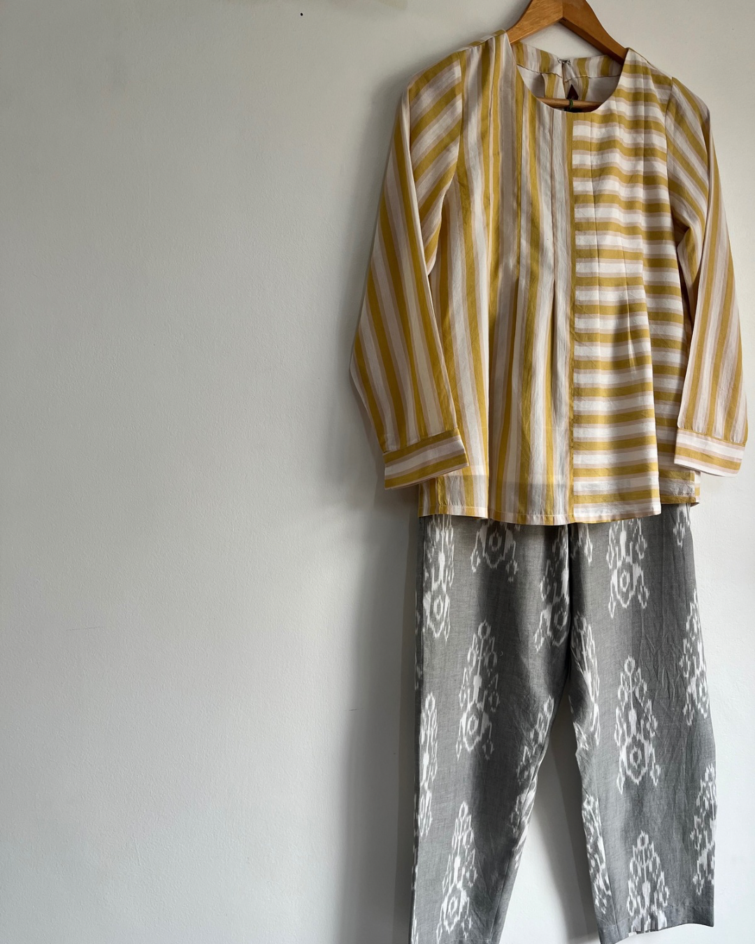 Avni (sleeved)- Light Yellow White Striped mulmul