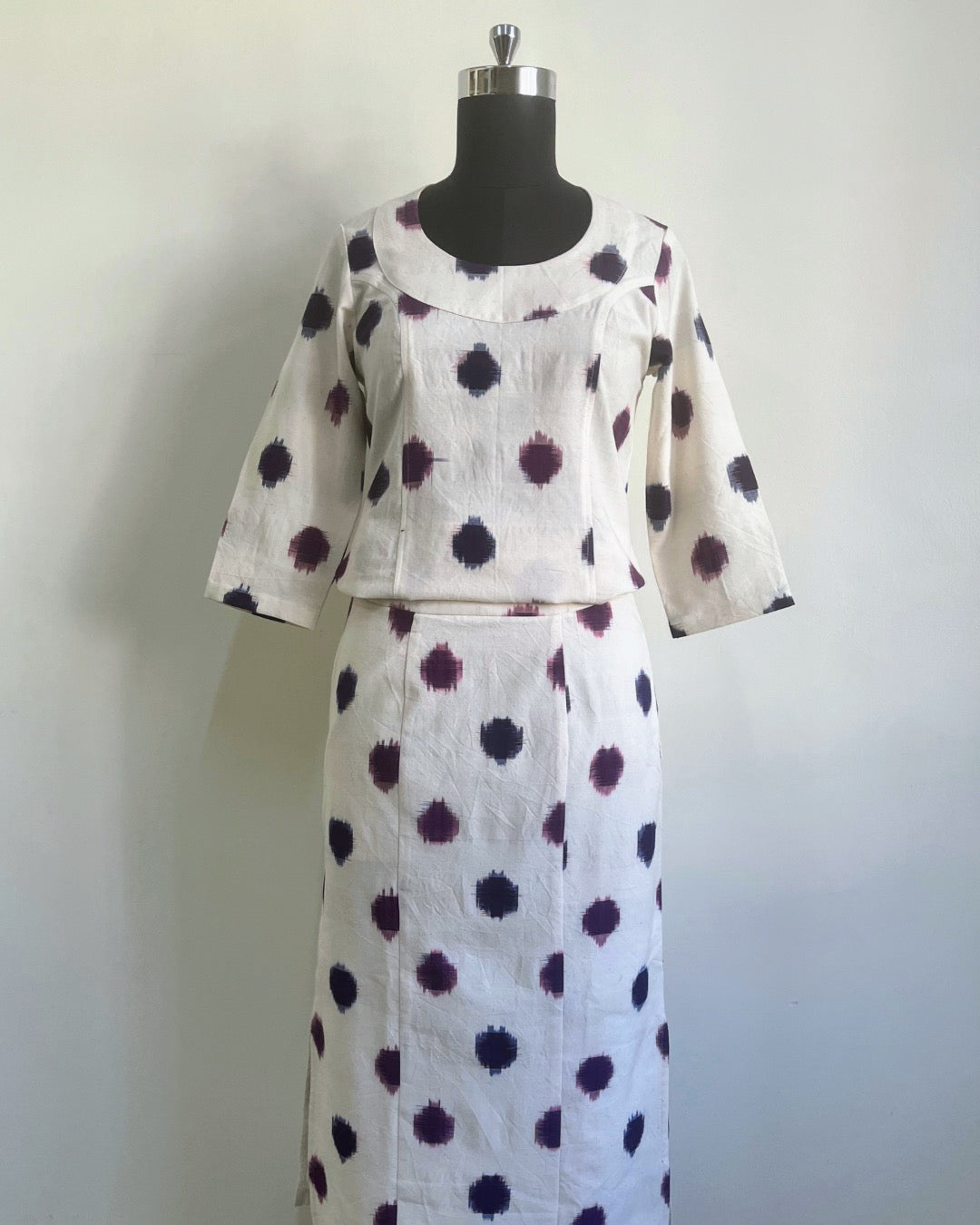 Anya Skirt - Off White Indigo Pink Circle ikkat