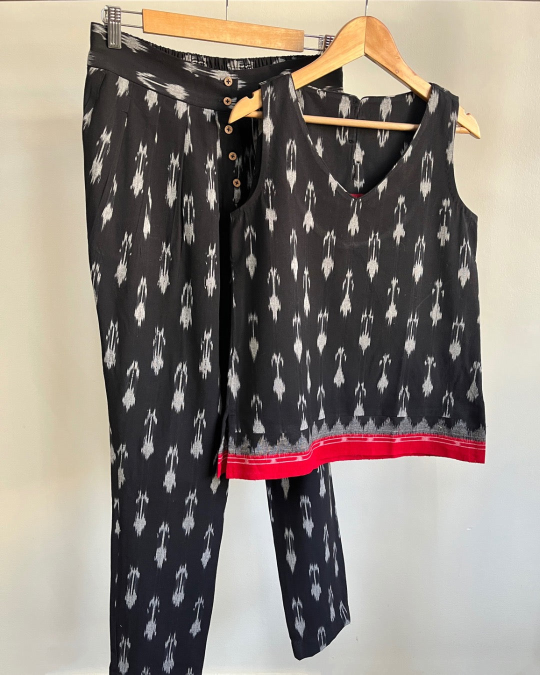 PinWheel Pants - Black Grey Ikat