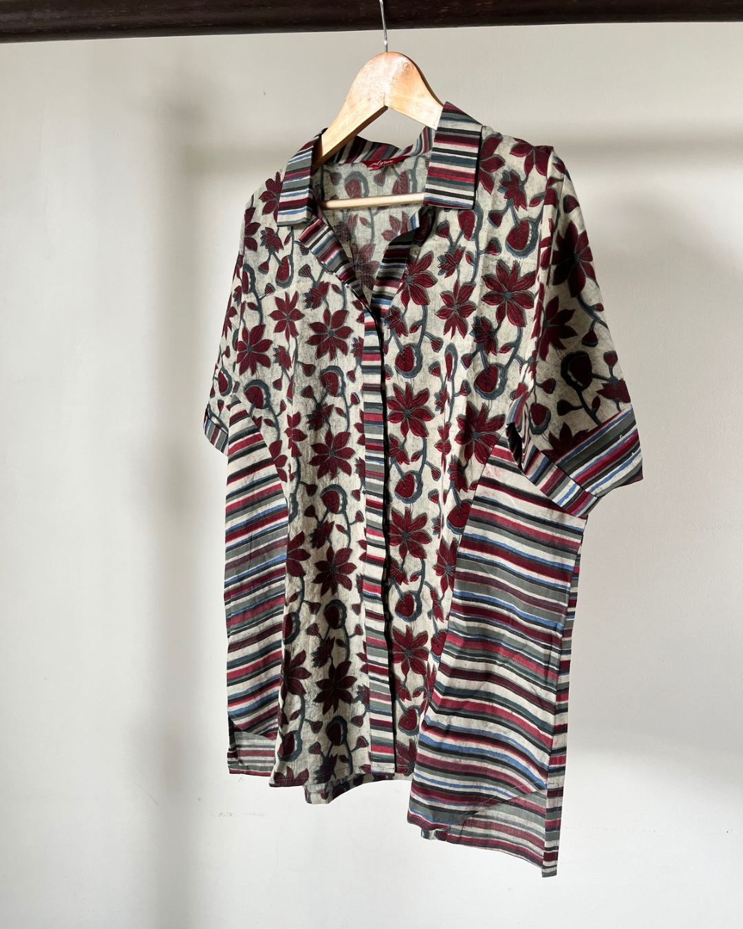 Devi Shirt - green flower block