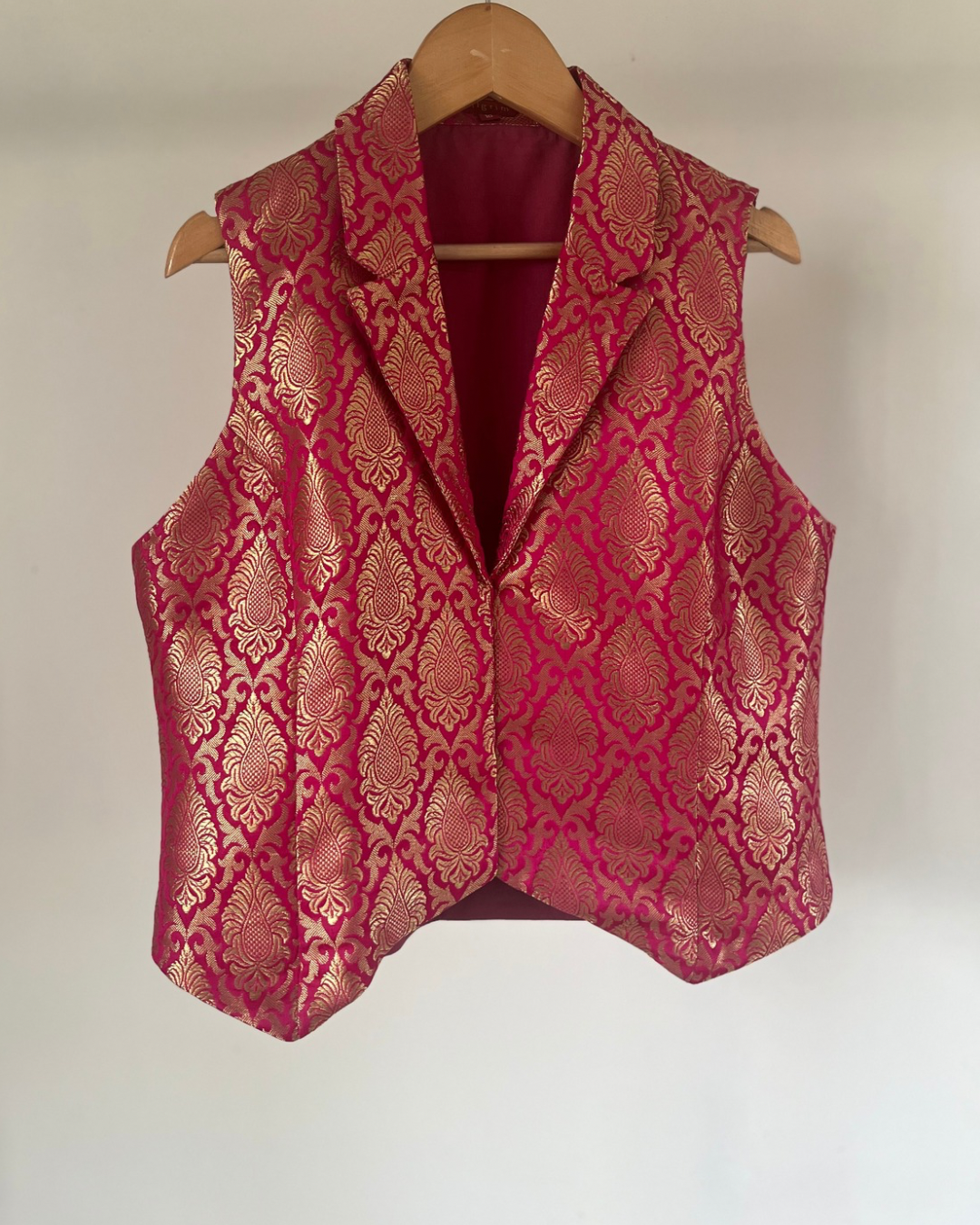 Laxmi crop top - pink brocade