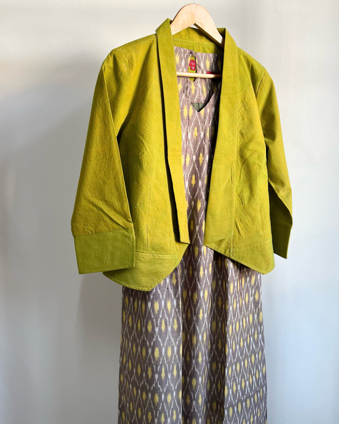 Graphic Jacket - Raw Mango