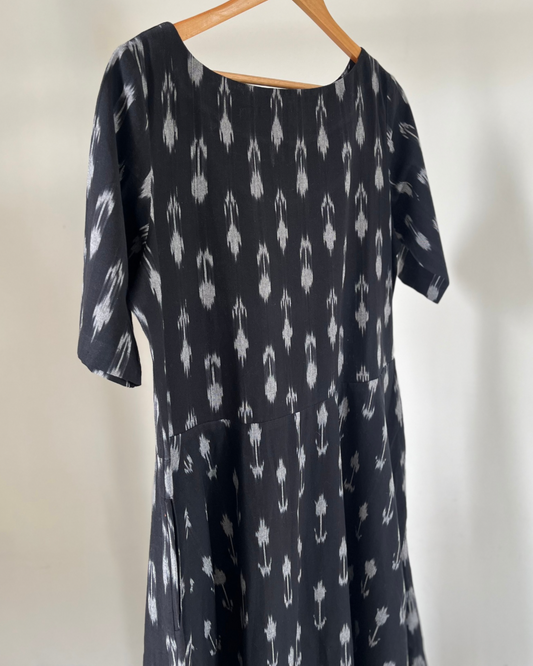 Varada Dress - Black Grey Ikat