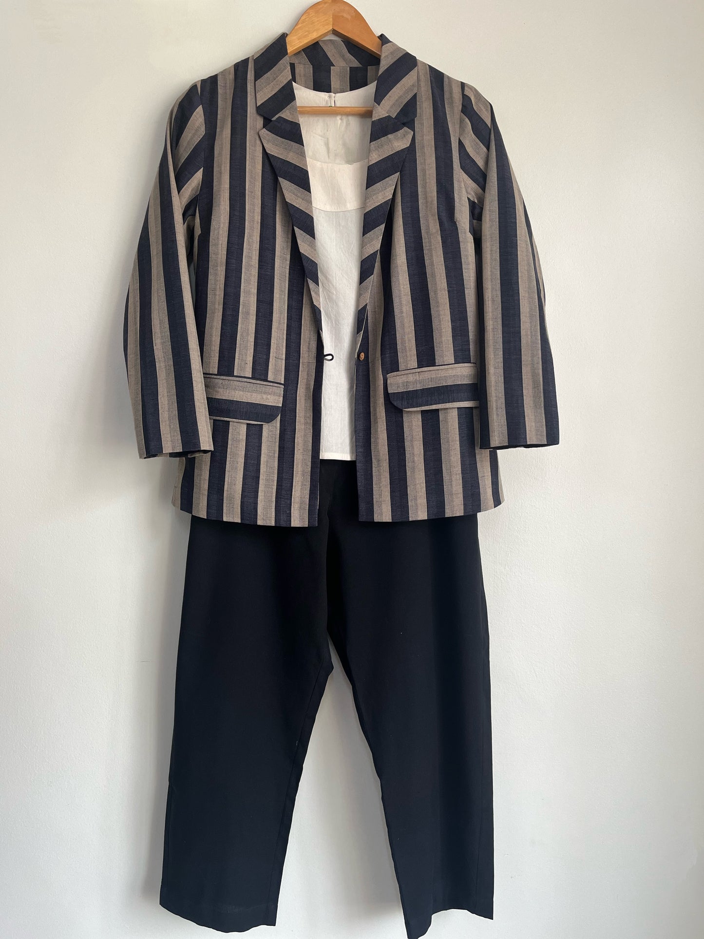 Nadira Blazer - Black Brown Stripes