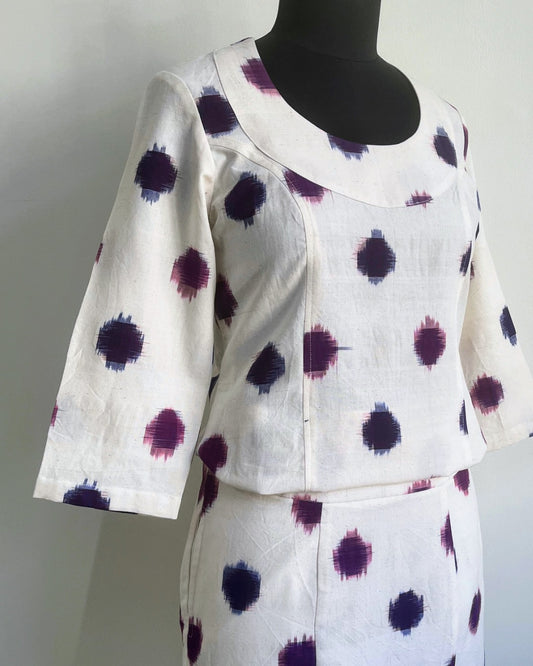 Zig Zag Top - Off White Indigo Pink Circle Ikat